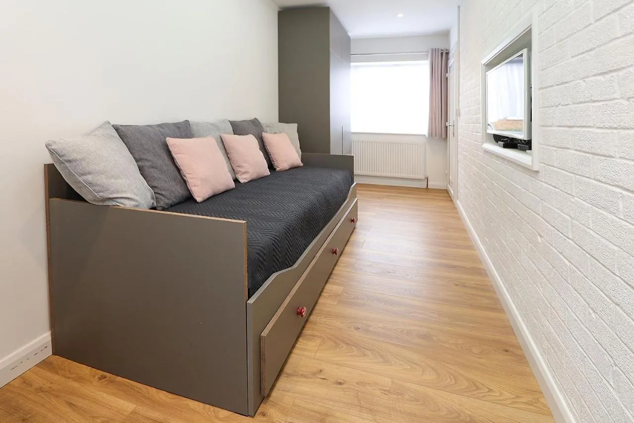 Peaceful And Novel Place To Stay Abbey Wood